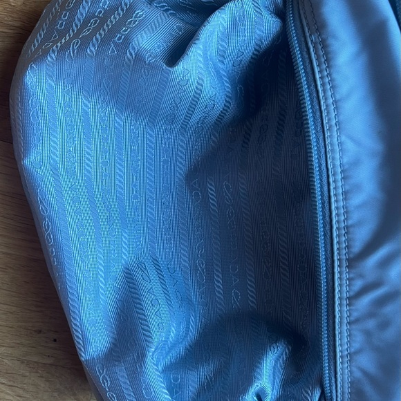 Prada: Re-Nylon Shoulder Bag - Picture 5 of 6